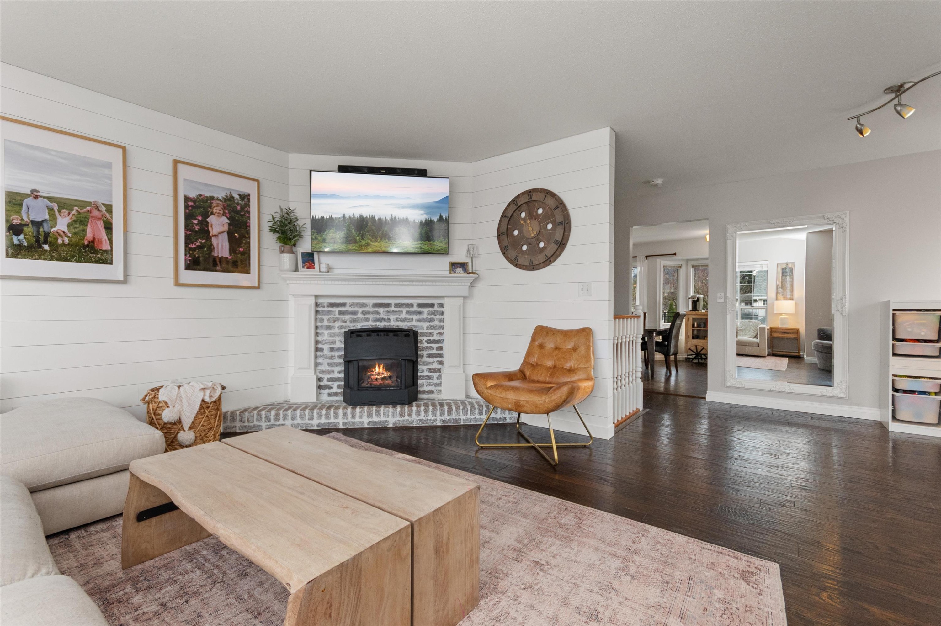 44882 Cumberland Avenue, Chilliwack, BC