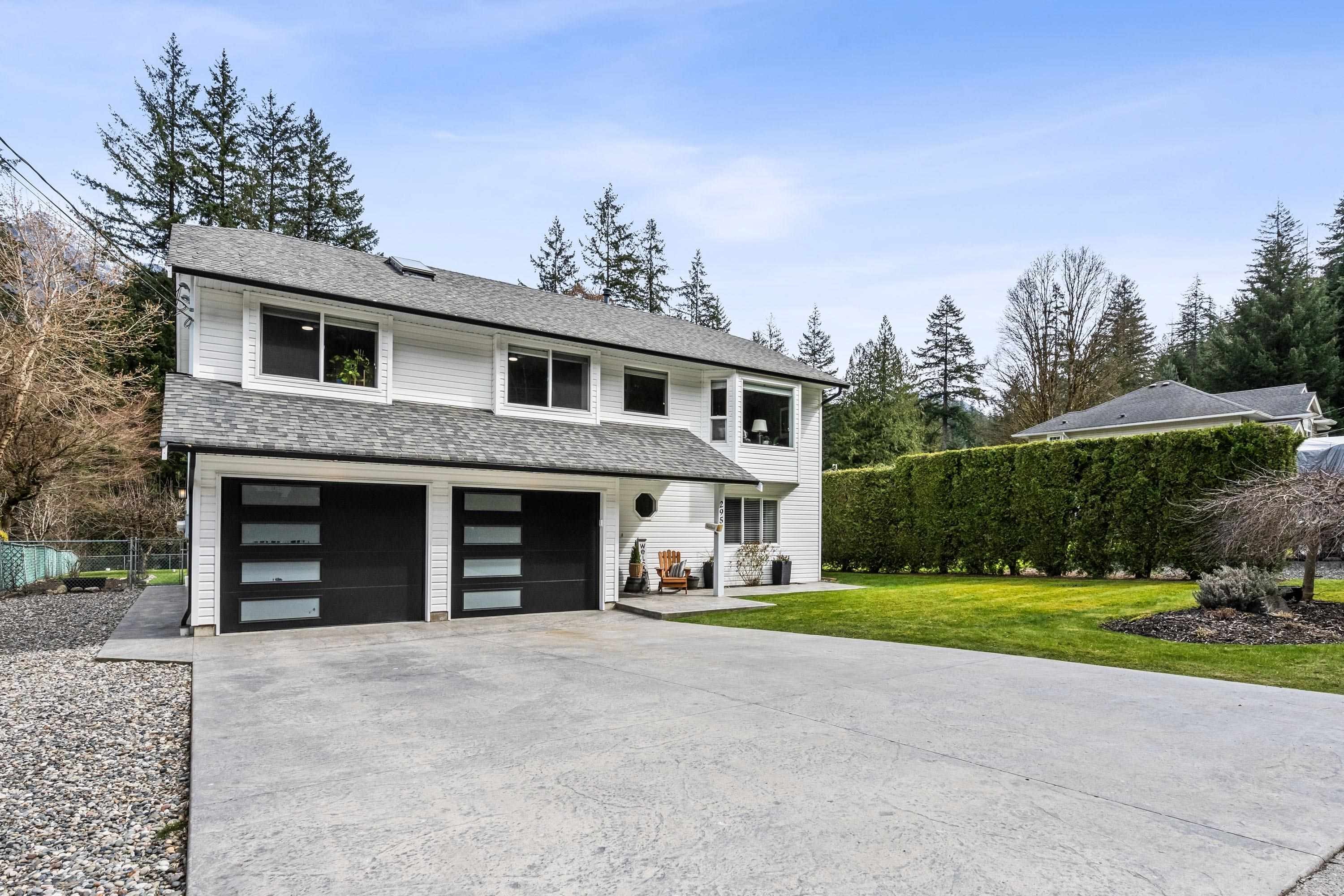 295 Forrest Crescent, Hope, BC