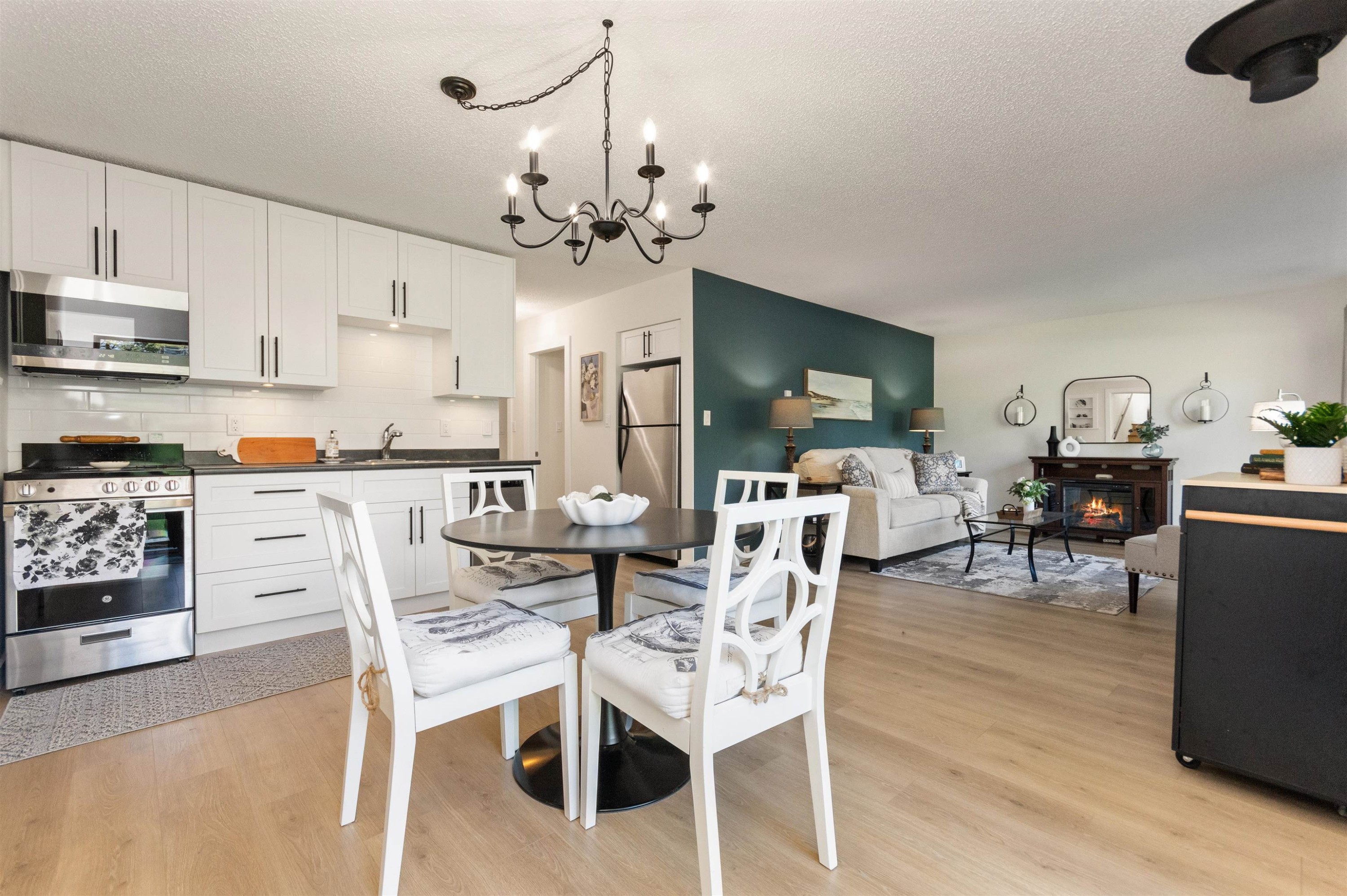 30 Robertson Crescent, Hope, BC