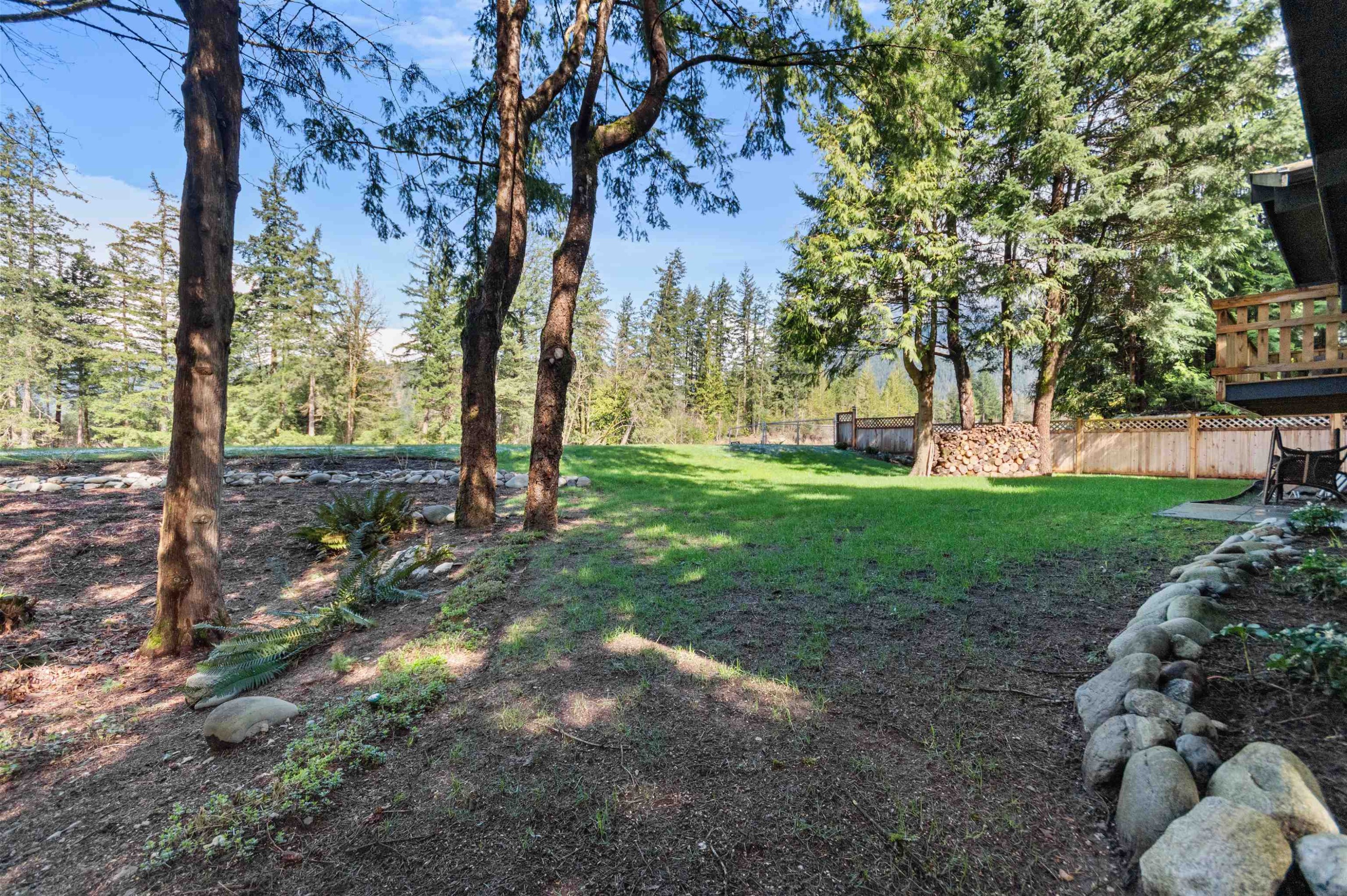 30 Robertson Crescent, Hope, BC
