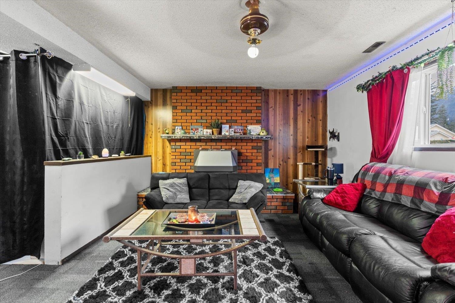 385 3Rd Avenue, Hope, BC