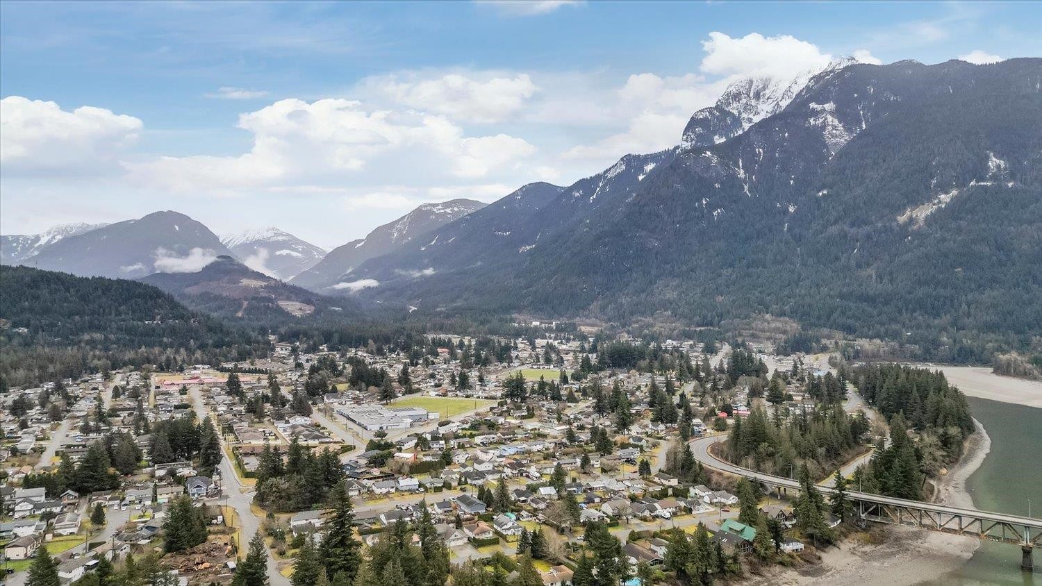 385 3Rd Avenue, Hope, BC