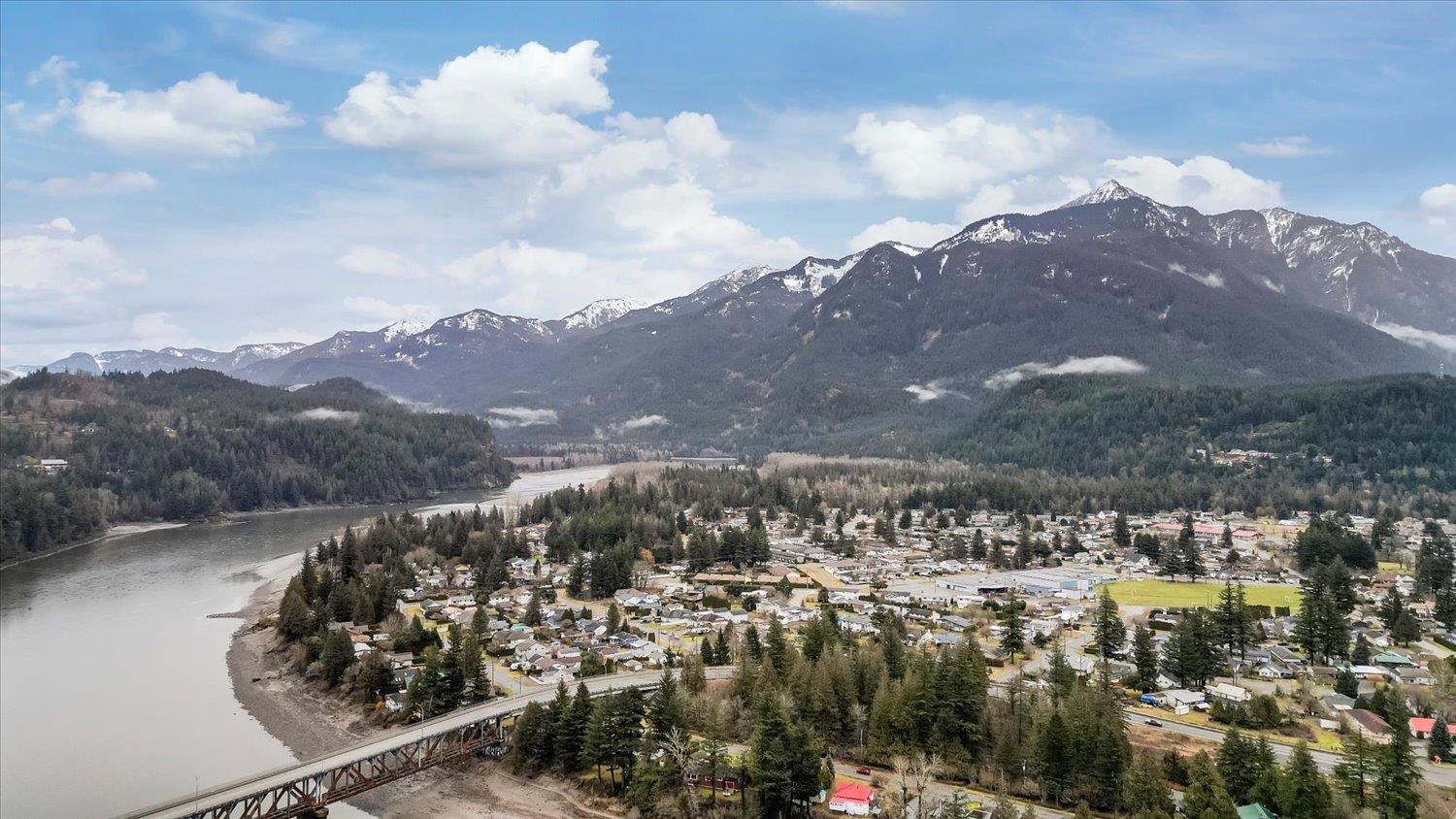385 3Rd Avenue, Hope, BC