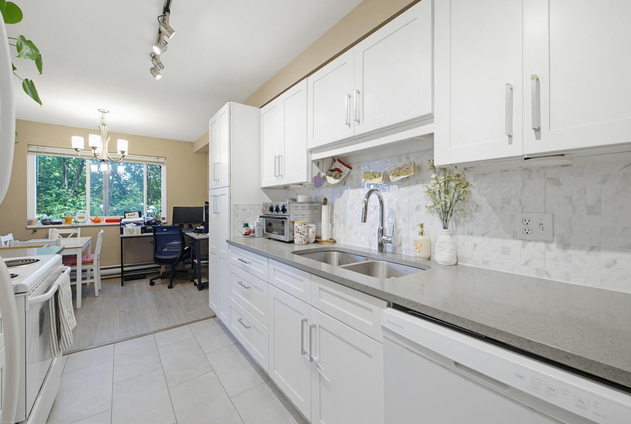 215-7694 Evans Road, Chilliwack, BC