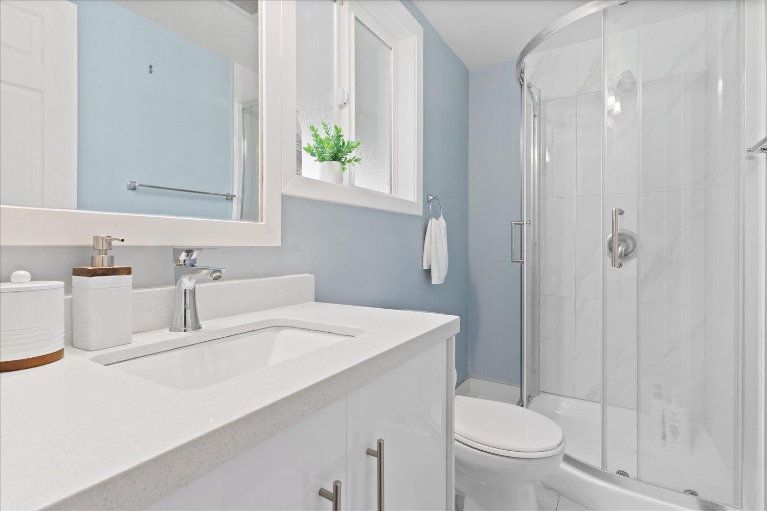 45415 Barton Avenue, Chilliwack, BC