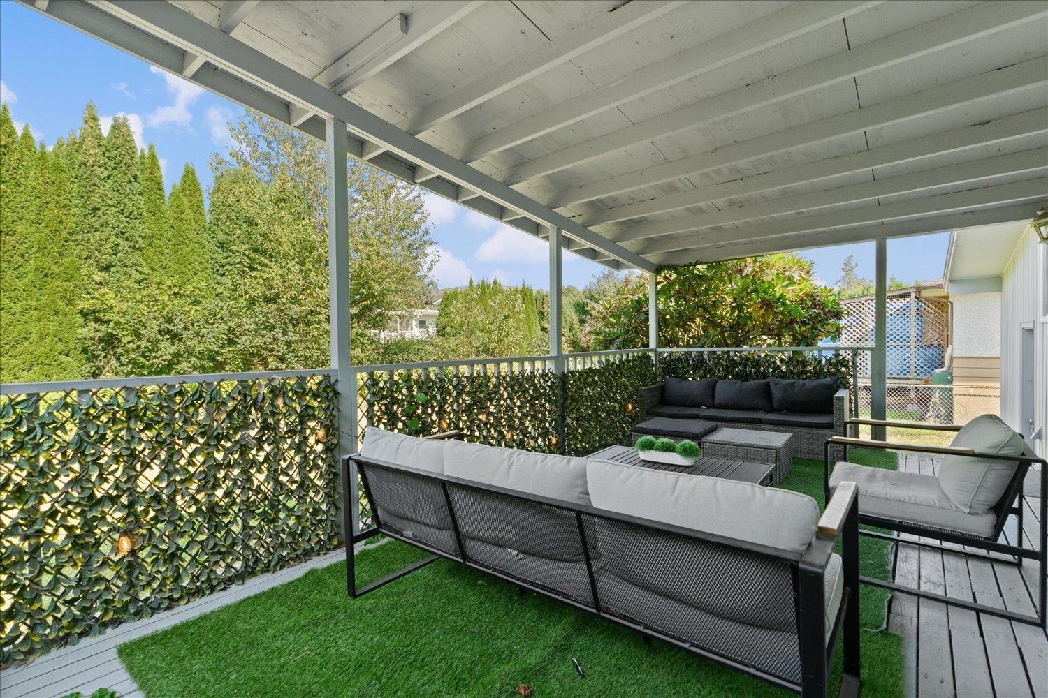 45415 Barton Avenue, Chilliwack, BC