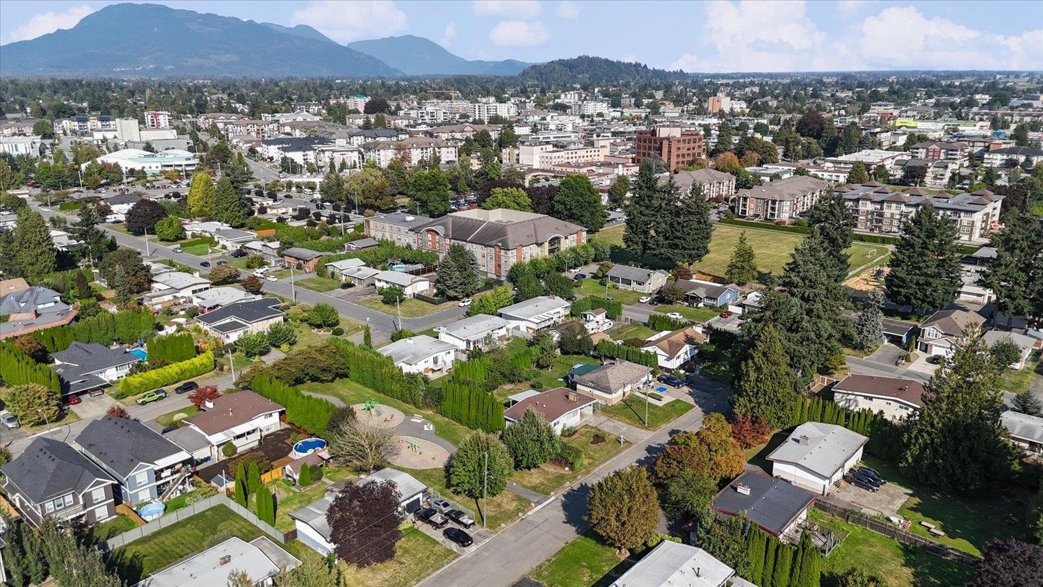 45415 Barton Avenue, Chilliwack, BC
