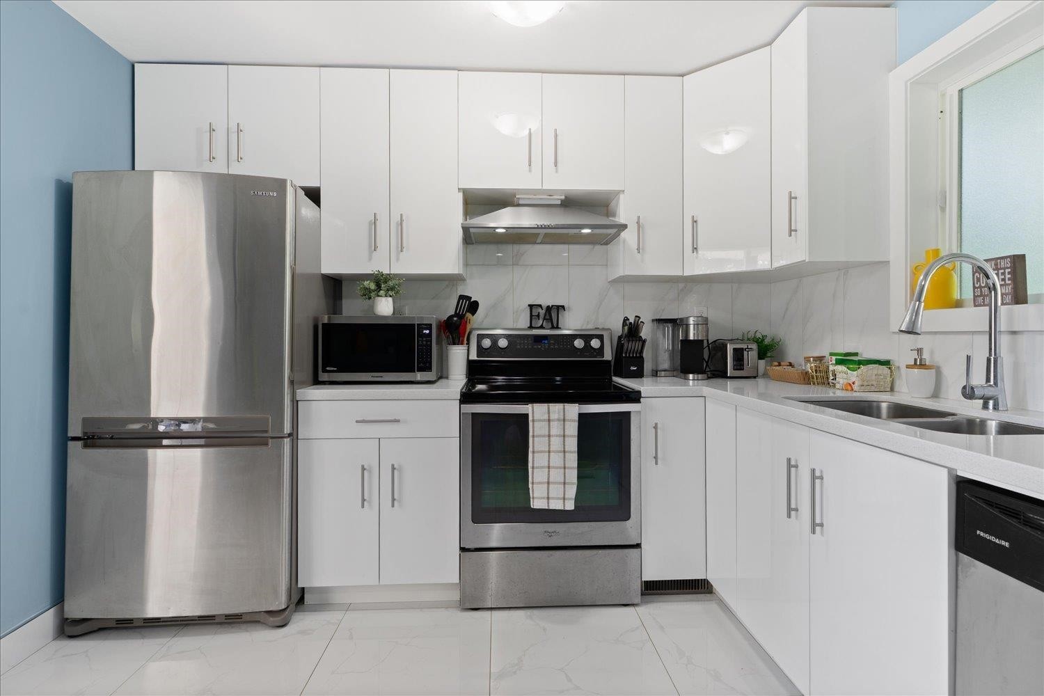 45415 Barton Avenue, Chilliwack, BC
