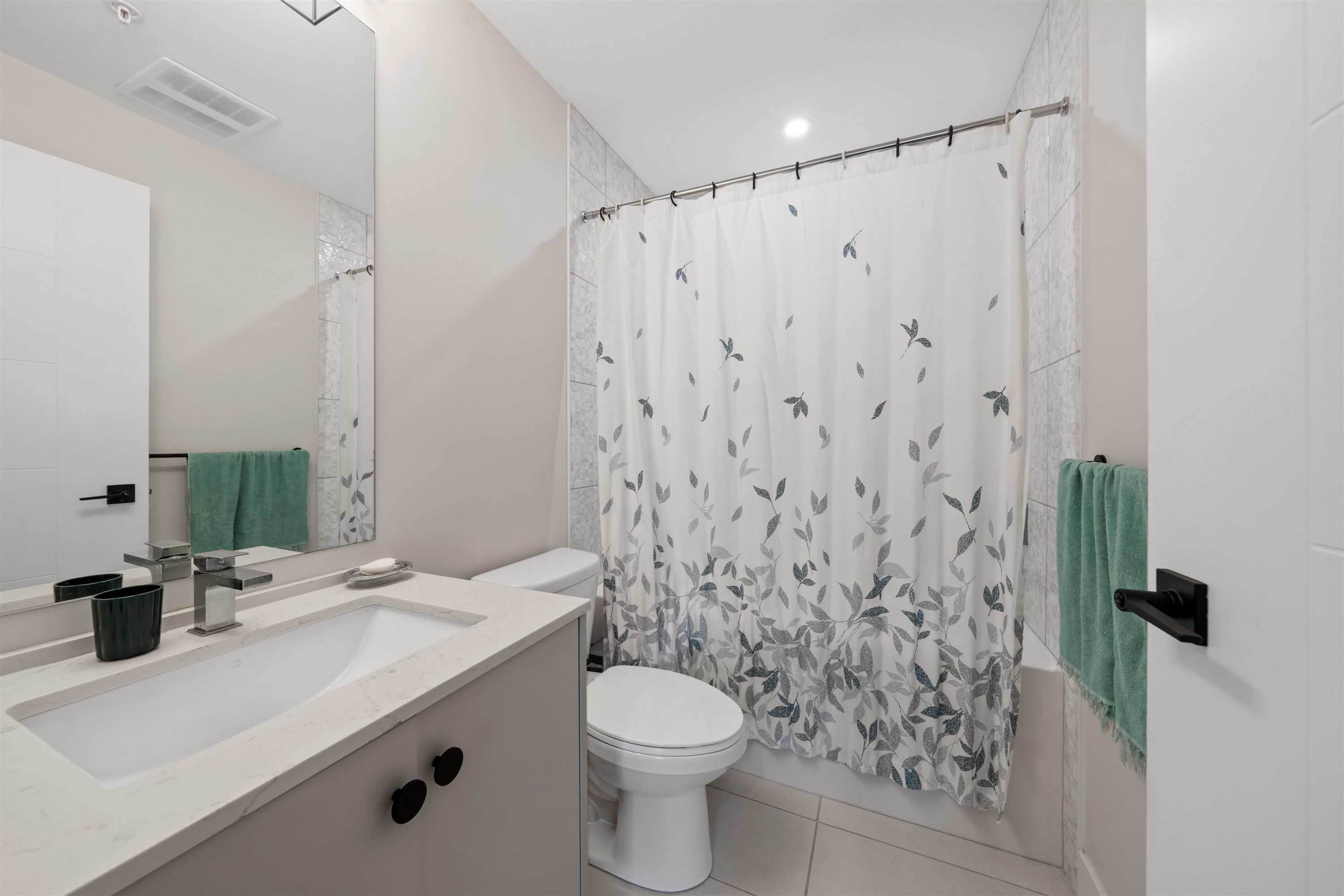 208-45511 Campus Drive, Chilliwack, BC
