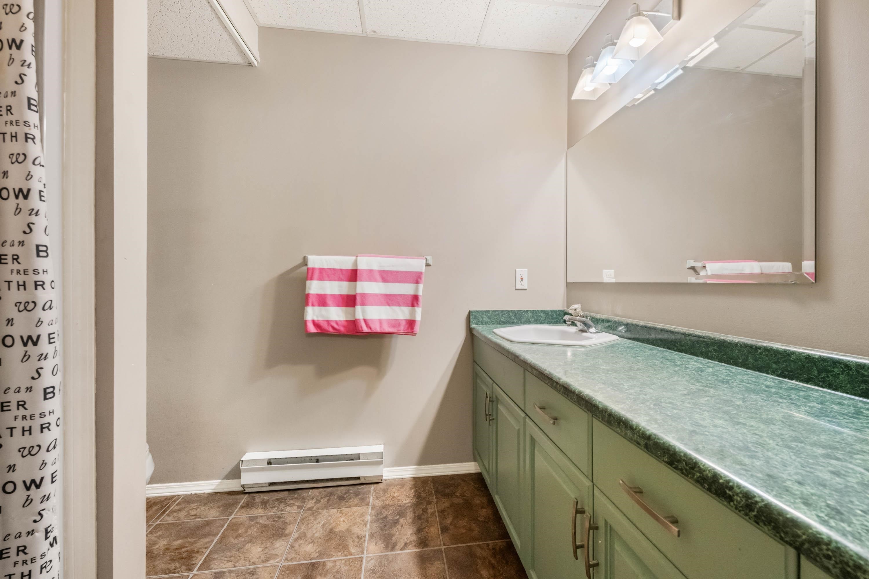 5520 Graham Drive, Ryder Lake, BC