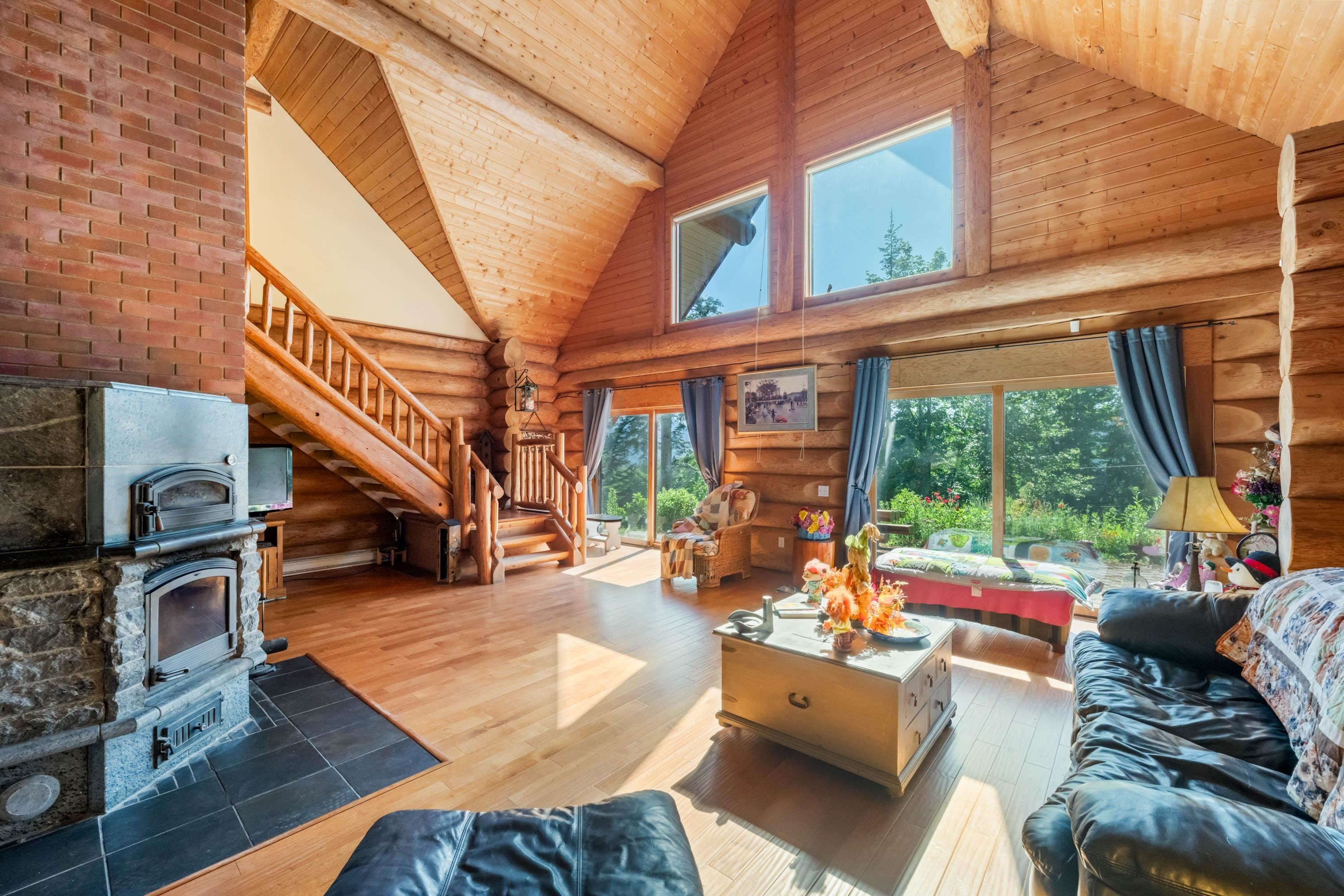 5520 Graham Drive, Ryder Lake, BC