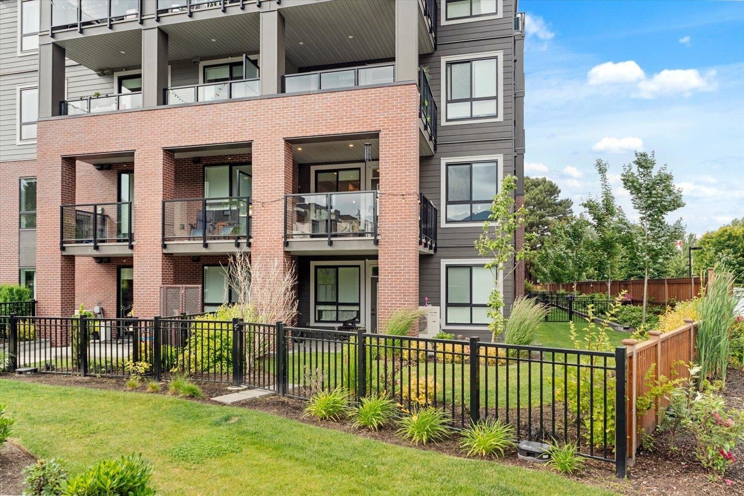 211-45511 Campus Drive, Chilliwack, BC