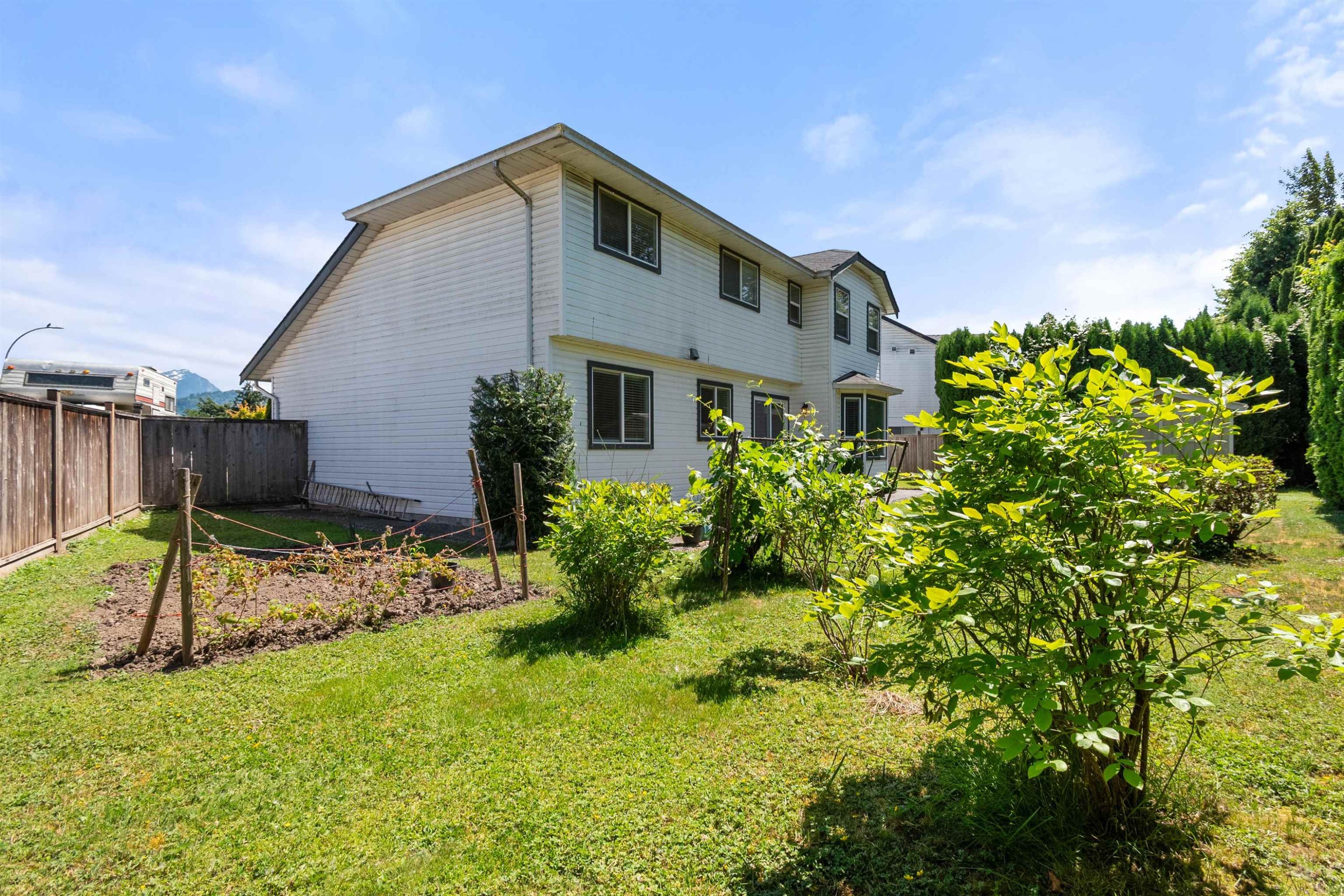 7665 Sapphire Drive, Chilliwack, BC