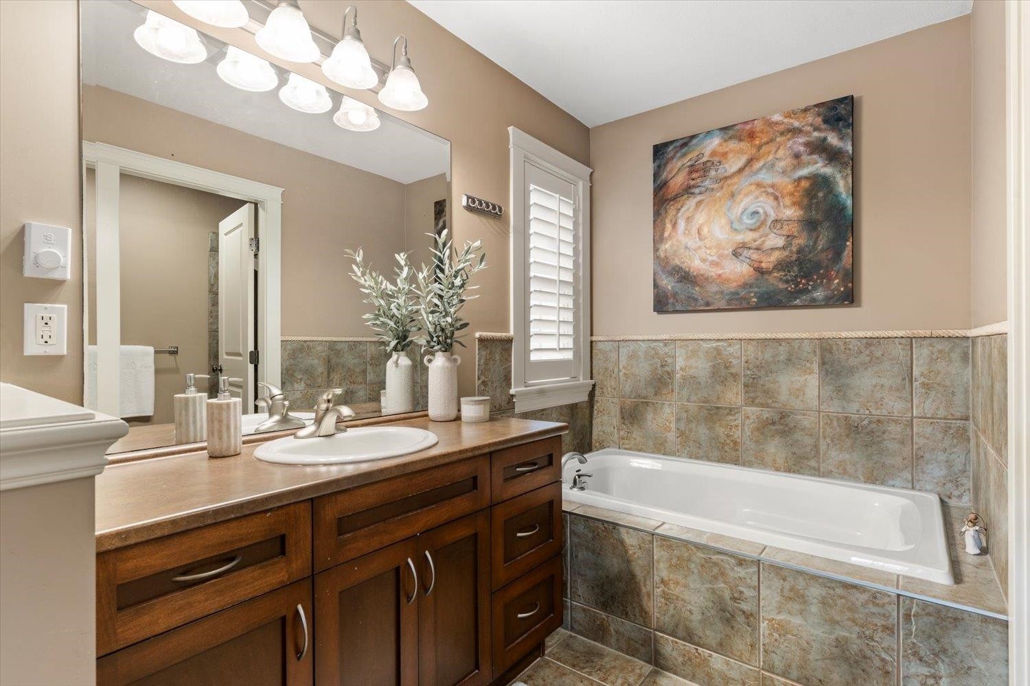5801 Shawnigan Drive, Chilliwack, BC - Indoor Photo Showing Bathroom