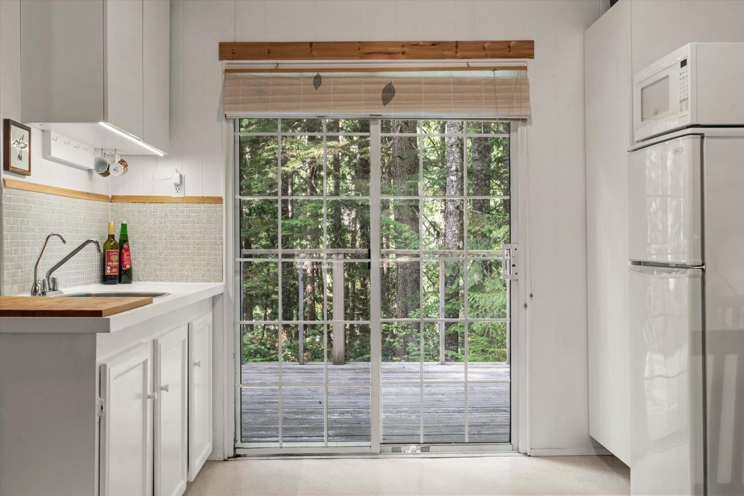5123 Paulsen Road W, Chilliwack, BC - Indoor Photo Showing Kitchen