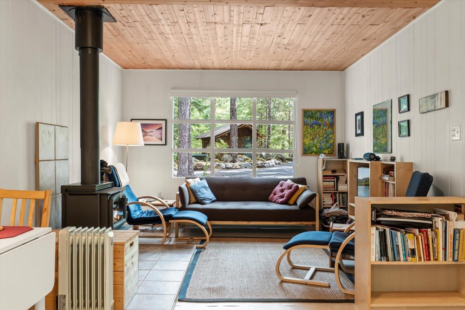 5123 Paulsen Road W, Chilliwack, BC - Indoor Photo Showing Living Room