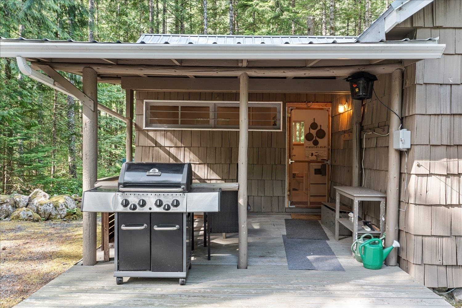 5123 Paulsen Road W, Chilliwack, BC - Outdoor With Exterior