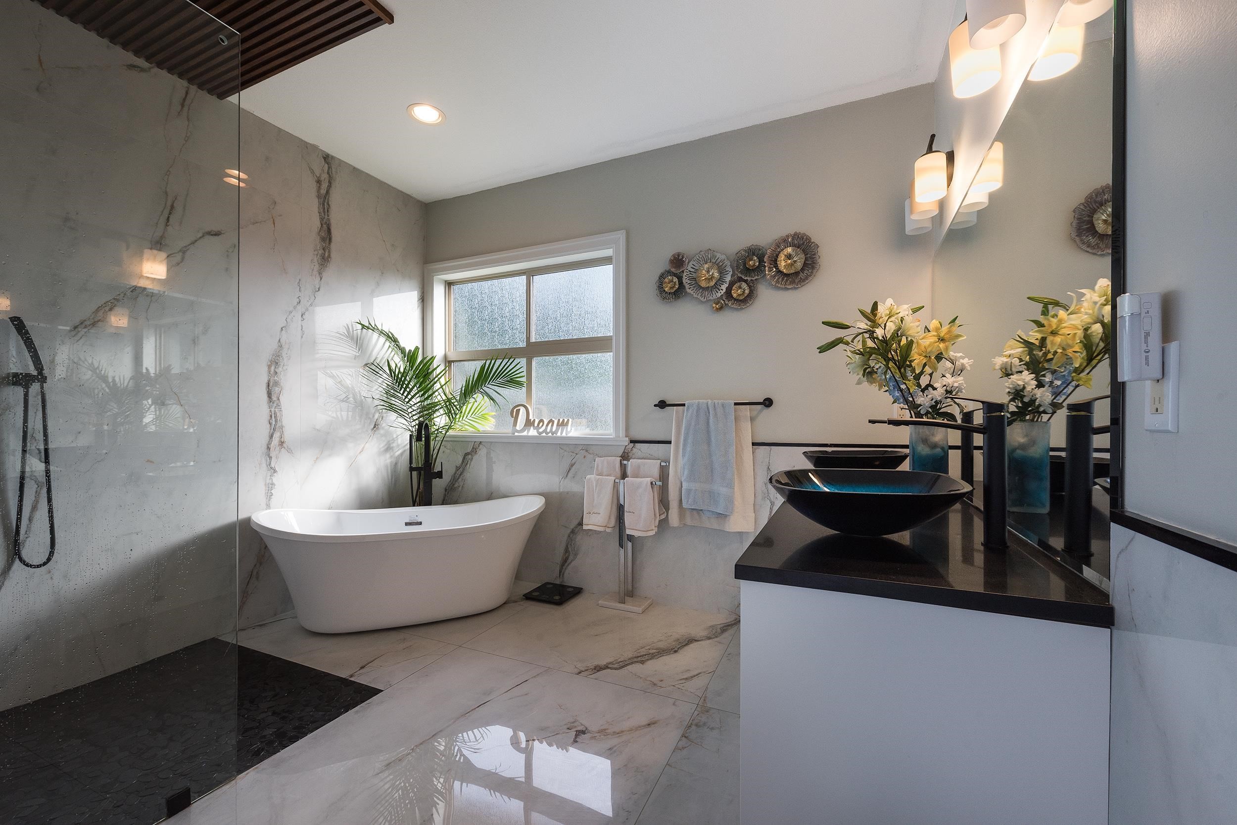 125-51075 Falls Court, Chilliwack, BC - Indoor Photo Showing Bathroom
