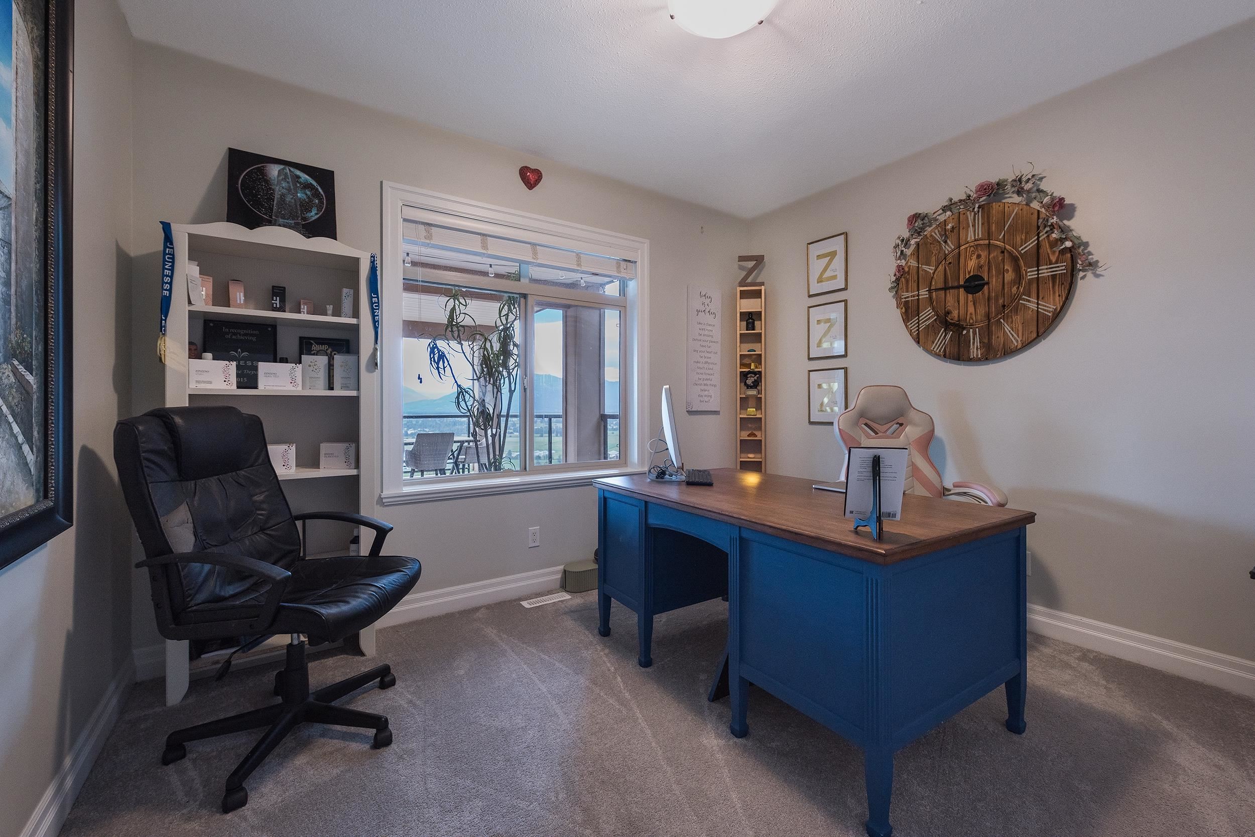 125-51075 Falls Court, Chilliwack, BC - Indoor Photo Showing Office