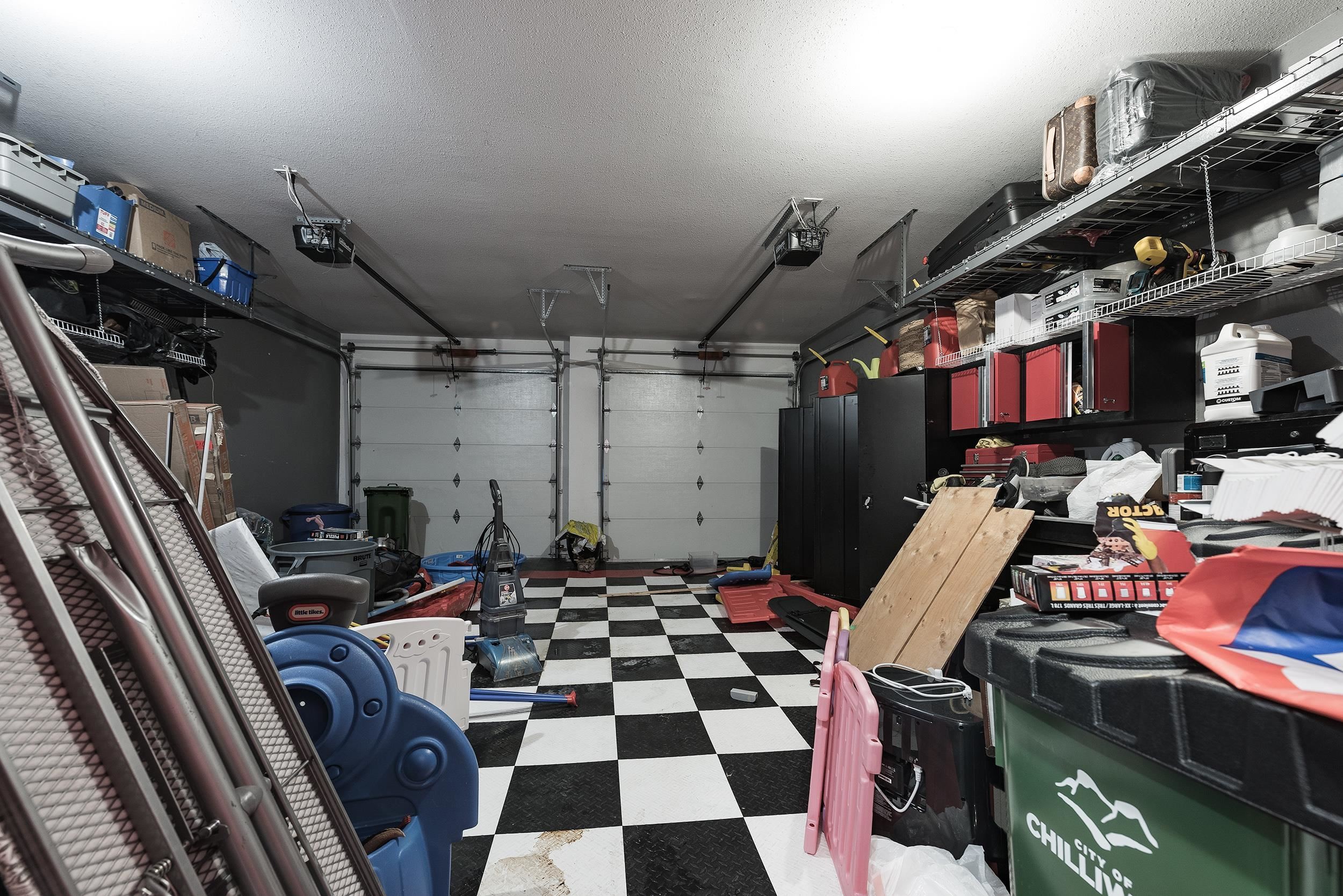125-51075 Falls Court, Chilliwack, BC - Indoor Photo Showing Garage