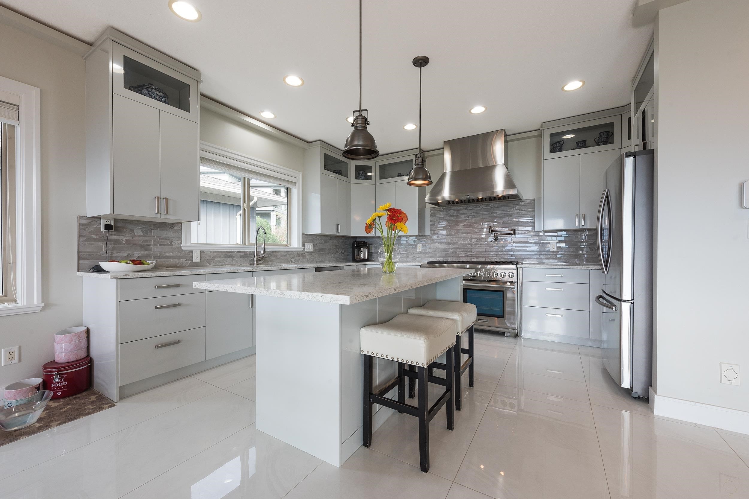 125-51075 Falls Court, Chilliwack, BC - Indoor Photo Showing Kitchen With Upgraded Kitchen