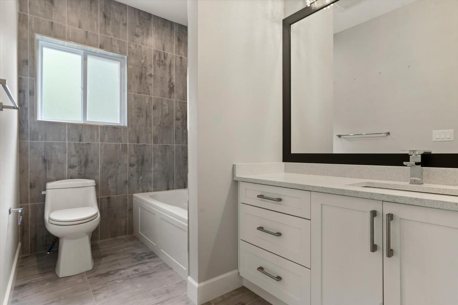 63-50778 Ledgestone Place, Chilliwack, BC - Indoor Photo Showing Bathroom