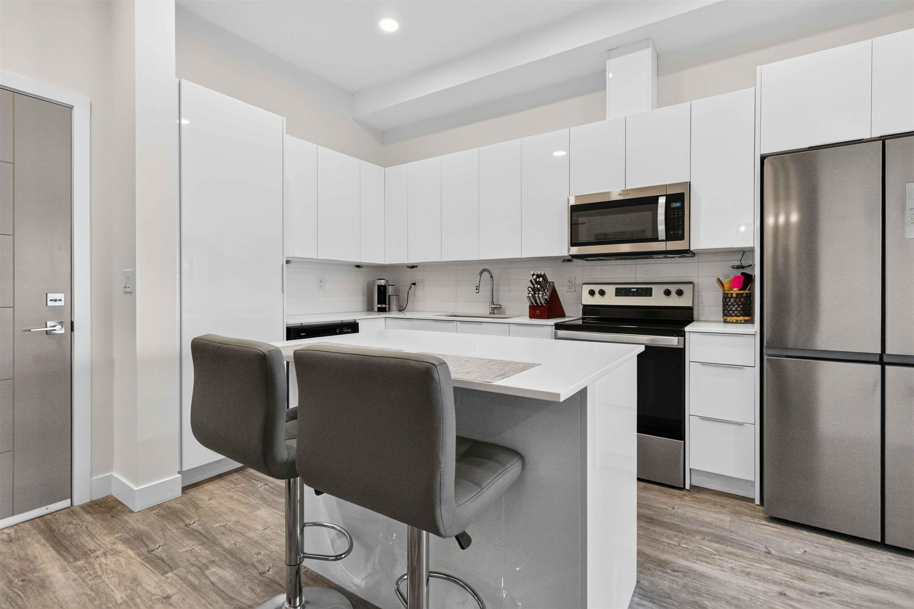 403-9450 Robson Street, Chilliwack, BC - Indoor Photo Showing Kitchen
