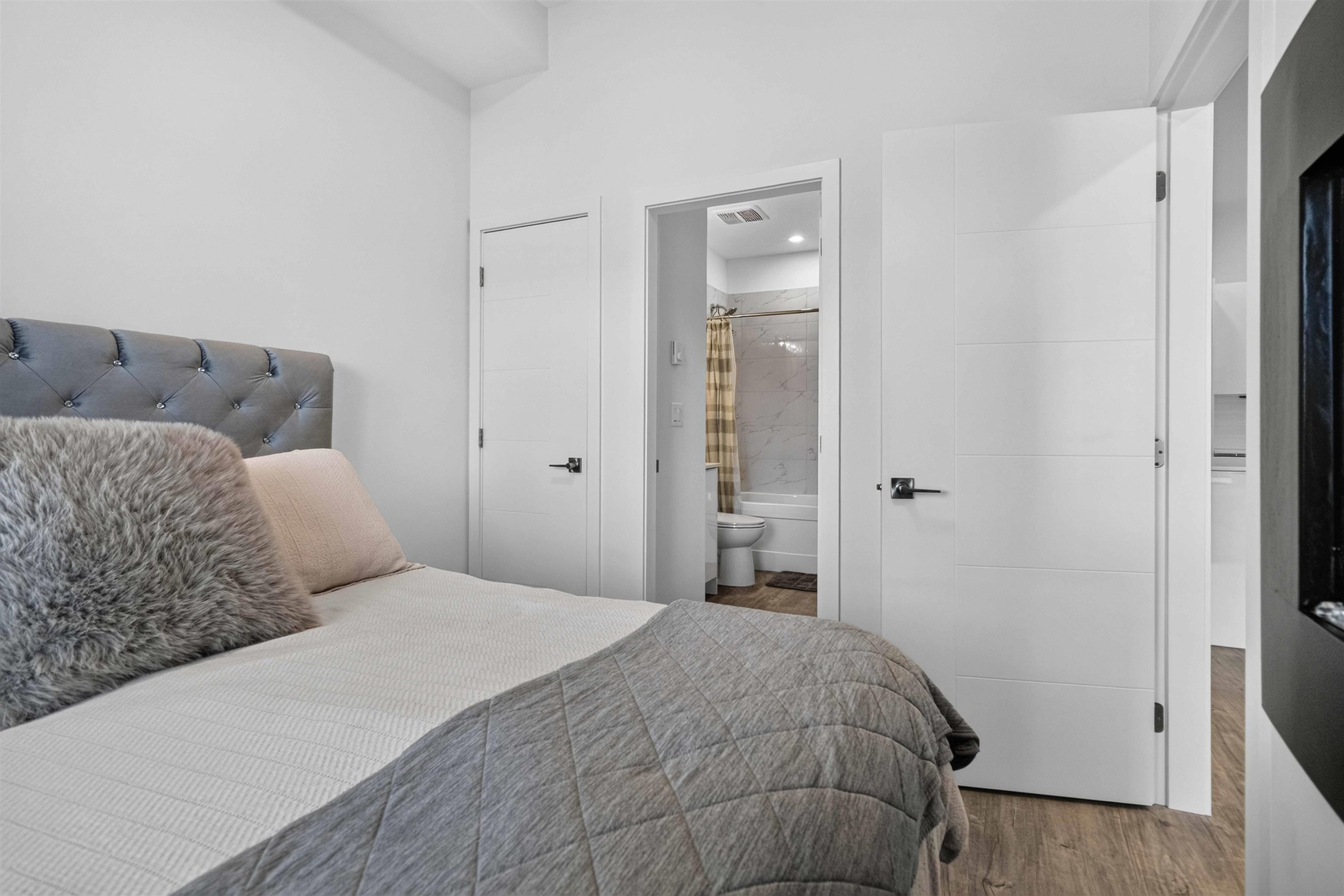 403-9450 Robson Street, Chilliwack, BC - Indoor Photo Showing Bedroom