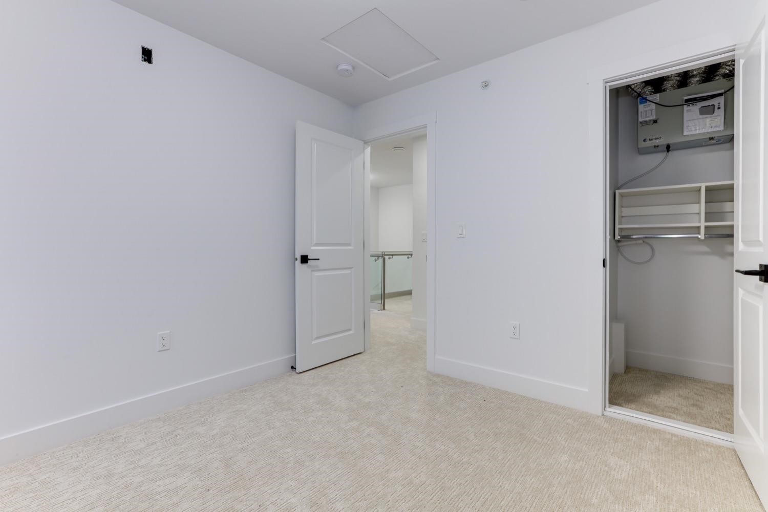 7-46376 Yale Road, Chilliwack, BC - Indoor Photo Showing Other Room