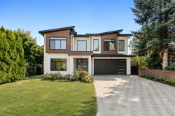 9710 Hemlock Street Chilliwack, BC V2P 5J6