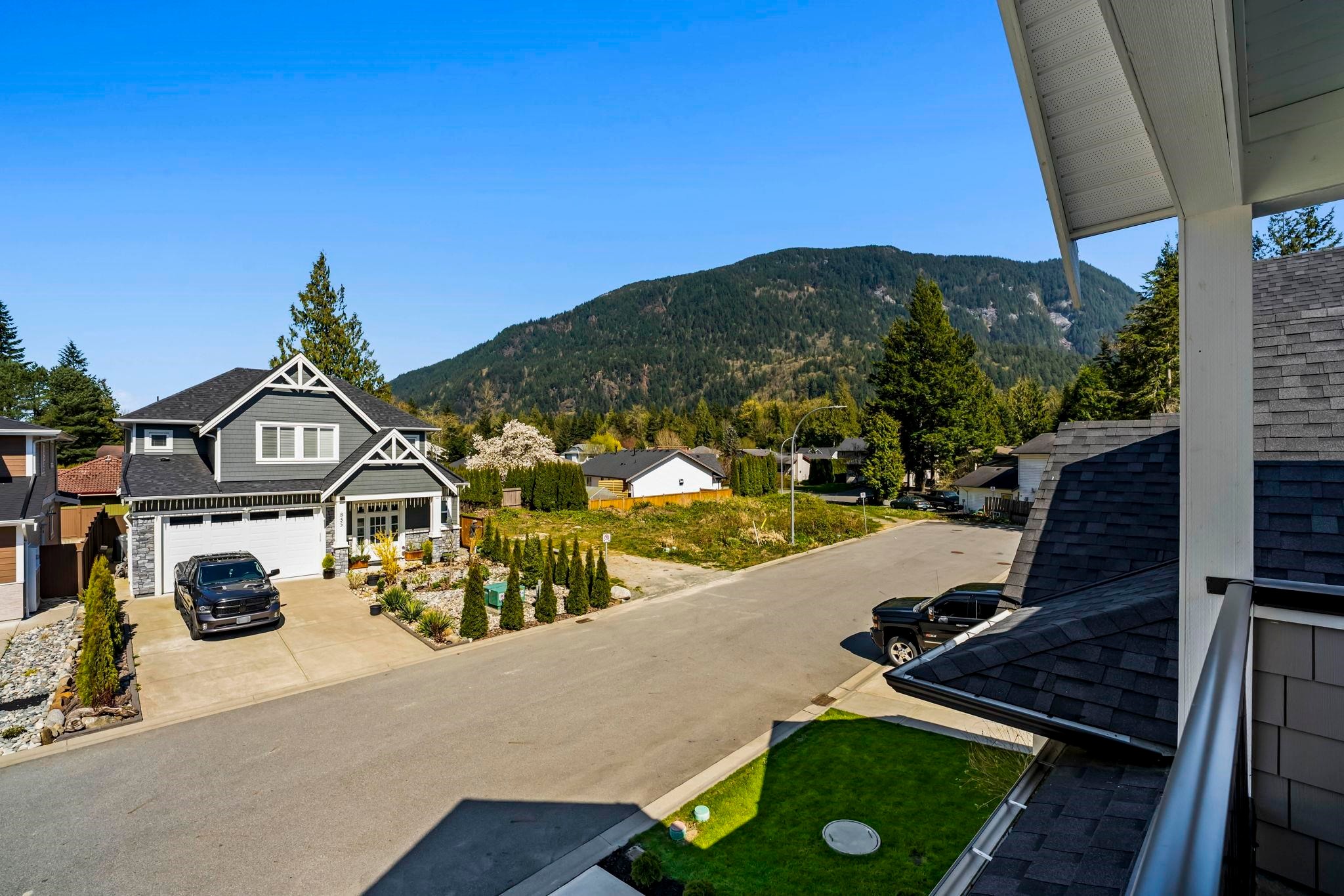 862 Willow Place, Harrison Hot Springs, BC - Outdoor