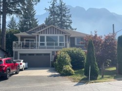21296 Lakeview Crescent Hope, BC V0X 1L1