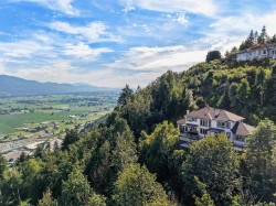 43619 Bracken Drive Chilliwack, BC V2R 4A4