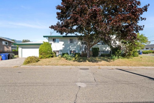 45675 Marshall Avenue  Chilliwack, BC V2P 6N3