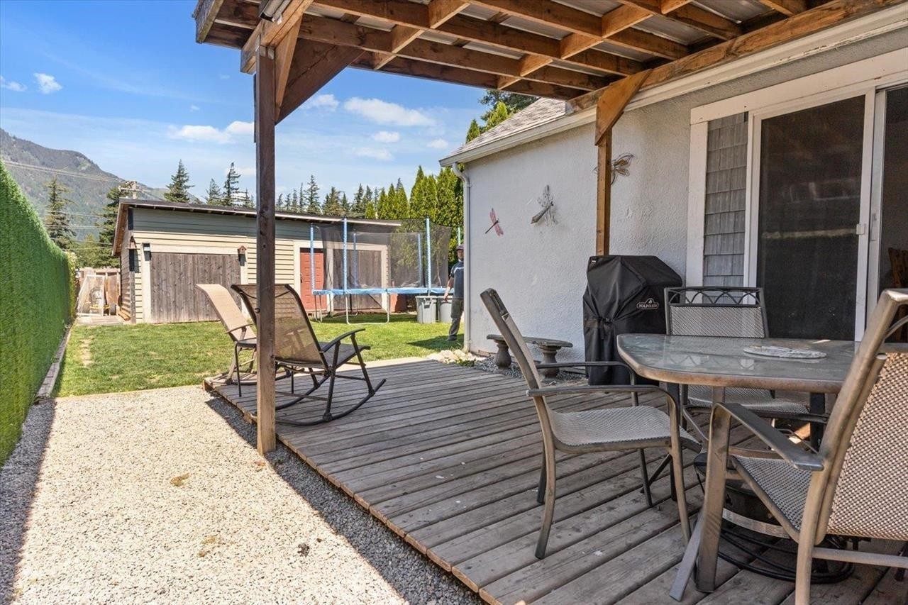 325 Hudson Bay Street, Hope, BC