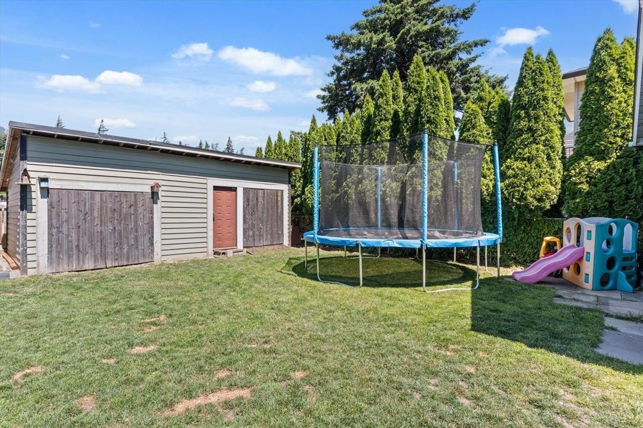 325 Hudson Bay Street, Hope, BC