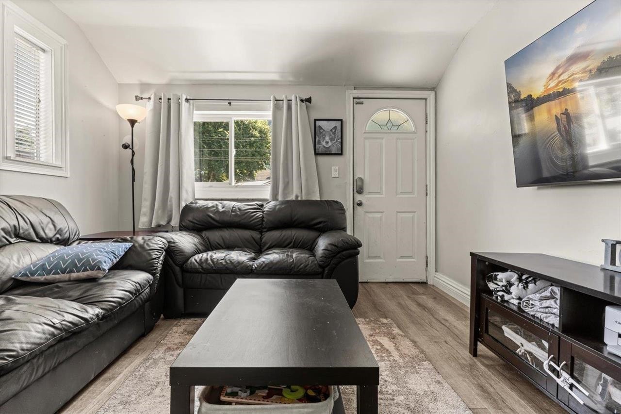 325 Hudson Bay Street, Hope, BC
