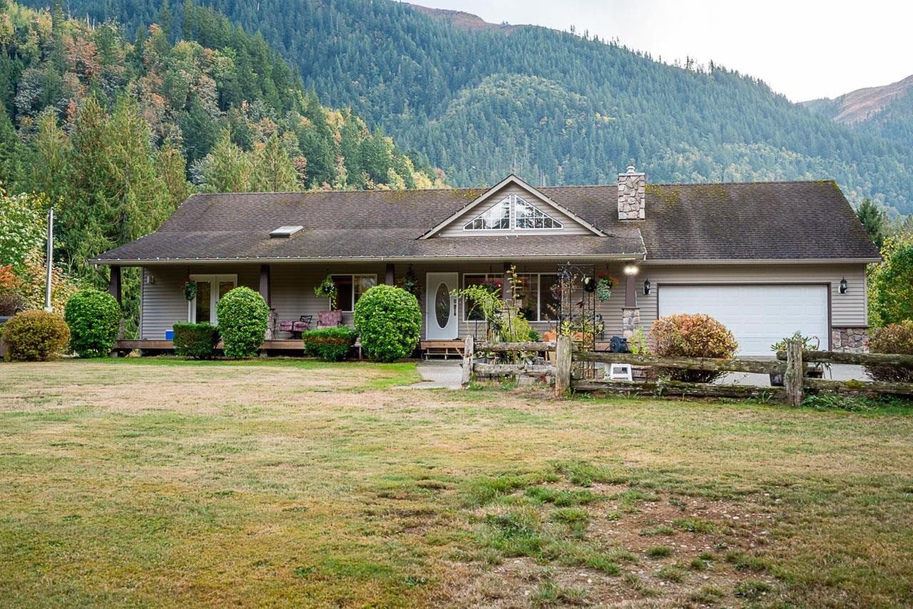 42921 Frost Road, Columbia Valley, BC