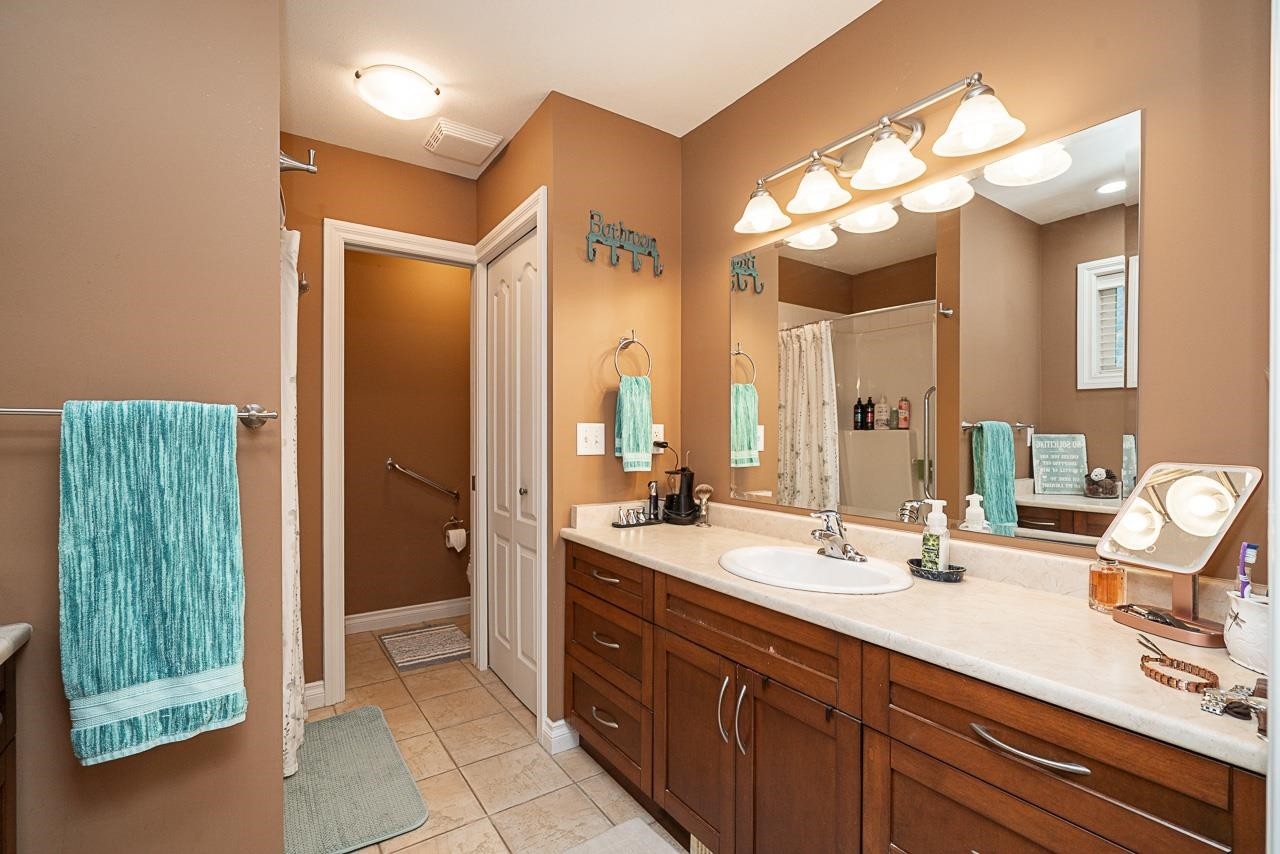 42921 Frost Road, Columbia Valley, BC