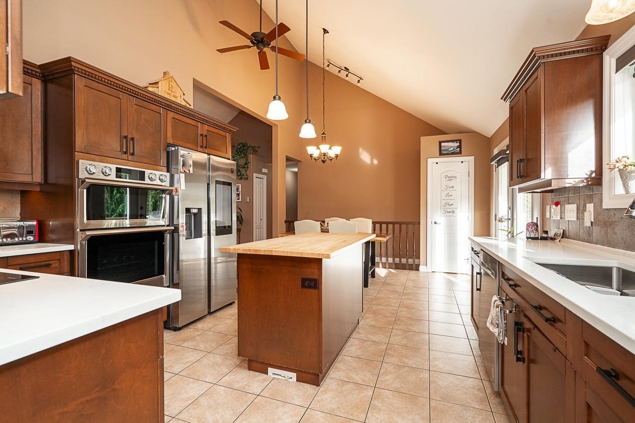 42921 Frost Road, Columbia Valley, BC