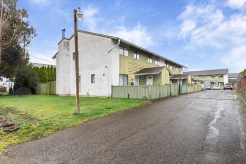 2-9342 Hazel Street  Chilliwack, BC V2P 5N2