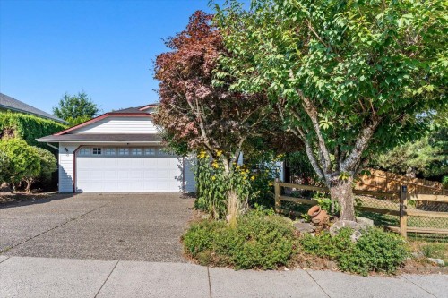 5709 Stonehaven Street  Chilliwack, BC V2R 3Y6