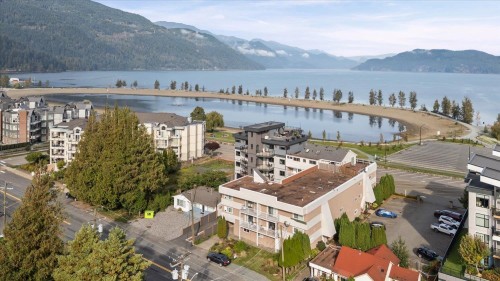 1-450 Esplanade Avenue  Harrison Hot Springs, BC V0M 1K0