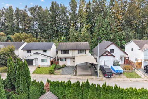 45320 Creekside Drive  Chilliwack, BC V2P 7K6