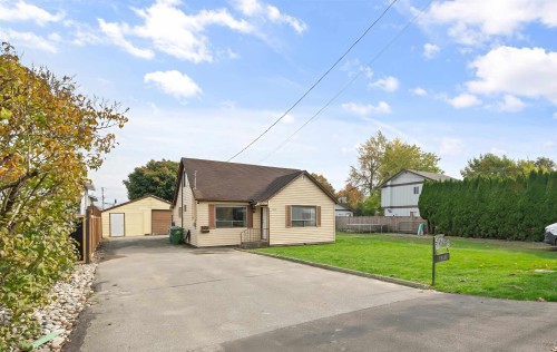 9428 Mcnaught Road  Chilliwack, BC V2P 6E8