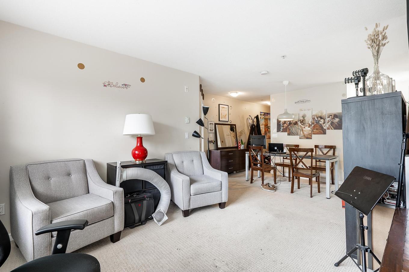 204-18755 68 Avenue, Surrey, BC