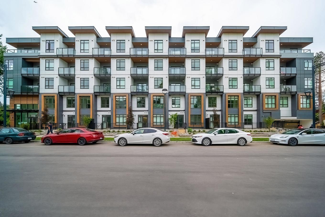 520-13968 Laurel Drive, Surrey, BC