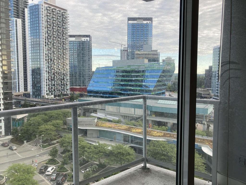 1207-13618 100 Avenue, Surrey, BC