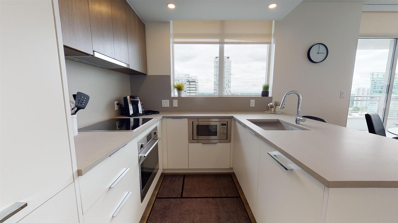 2405-13318 104Th Avenue, Surrey, BC