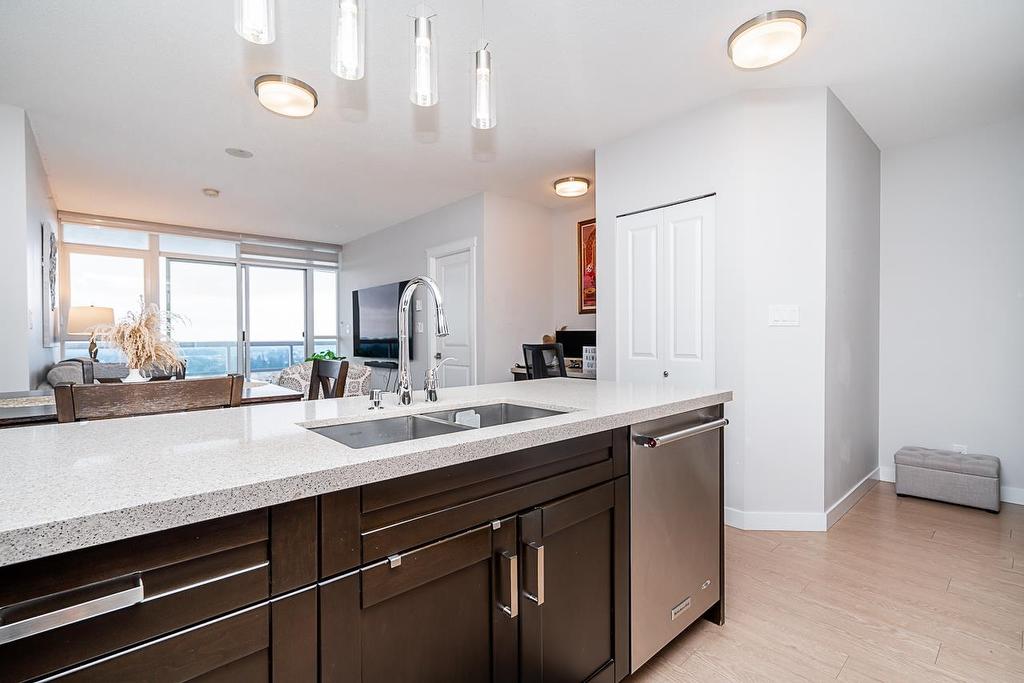 2207-11967 80 Avenue, Delta, BC